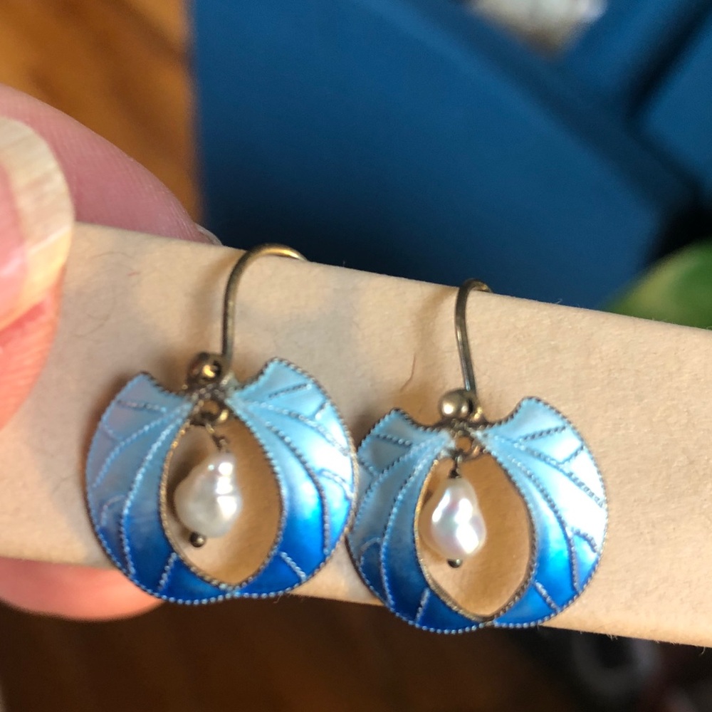 Blue enamel earrings w pearl - Picture 3 of 5